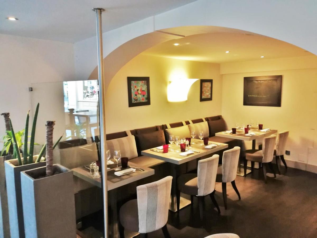 Hotel Du Cafe Des Arts Chinon Exteriör bild